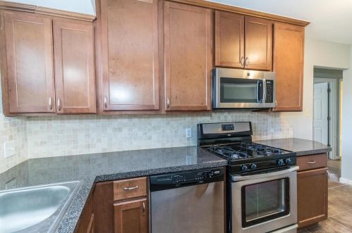 2637 Midland Rdg Dr, Saint Louis MO 63114-1232 exterior