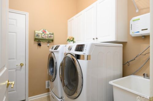 1 Maria Ct, Old Bridge NJ 08857-4407 exterior