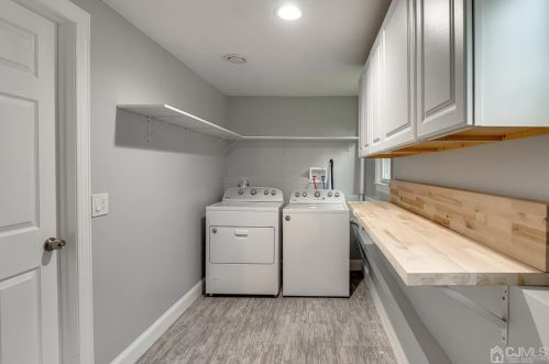 6 Kim Ct, Old Bridge NJ 08857-3405 exterior