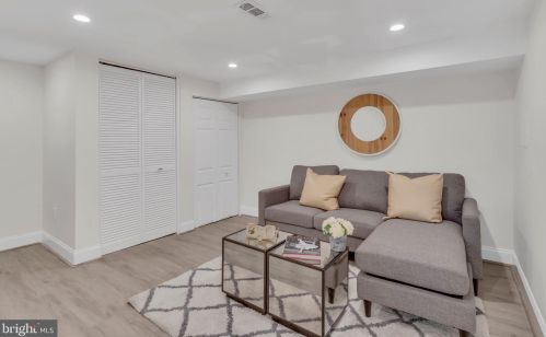 217 Atlantic St, Washington DC  20032-3043 exterior