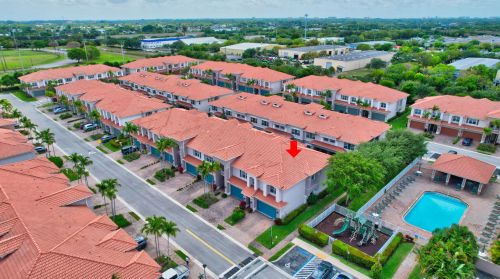 99 Nottingham Pl, Boynton Beach FL 33426-8428 exterior