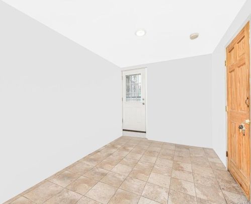 2336 Holland Ave, Bronx NY 10467-8709 exterior