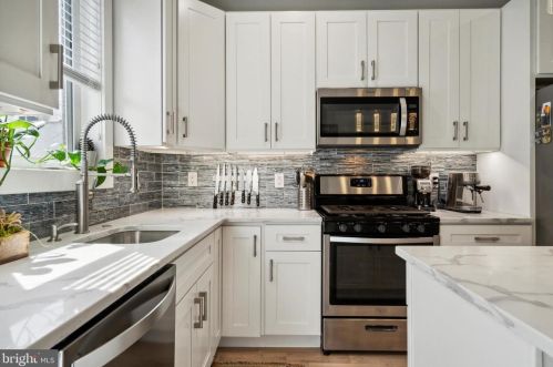 2649 Collins St, Philadelphia PA  19125-1408 exterior