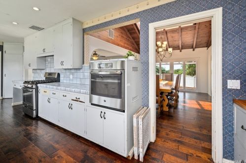 619 Drake Ave, Fullerton CA 92832-1140 exterior