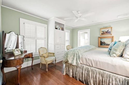 1647 Riverside Dr, Gainesville GA 30501-1837 exterior