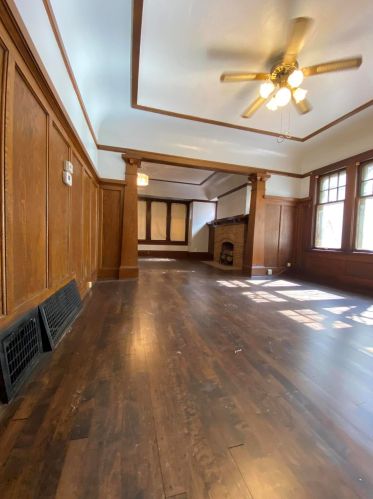 2835 37, Milwaukee WI 53215-3512 exterior