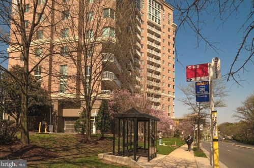 3101 Hampton Dr, Alexandria VA  22302-1513 exterior