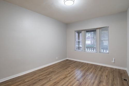 7518 Champlain Ave, Chicago IL 60619-2223 exterior