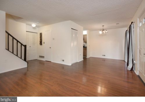 33 Drewes Ct, Trenton NJ  08648-2627 exterior