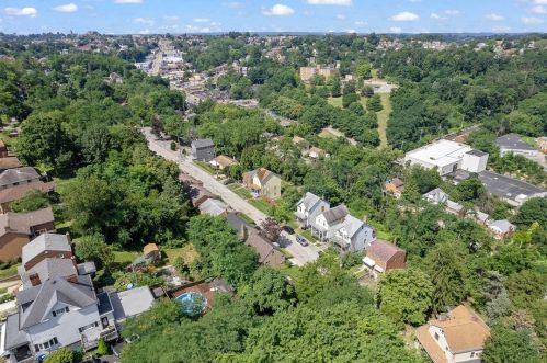 2107 Plainview Ave, Pittsburgh PA 15226-1545 exterior