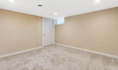 525 103, Milwaukee WI 53226-4315 exterior