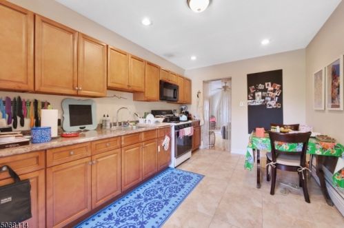 35 Claremont Ave, Montclair NJ 07042-3706 exterior