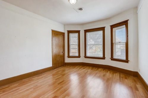 2438 7 St, Milwaukee WI 53215-3226 exterior