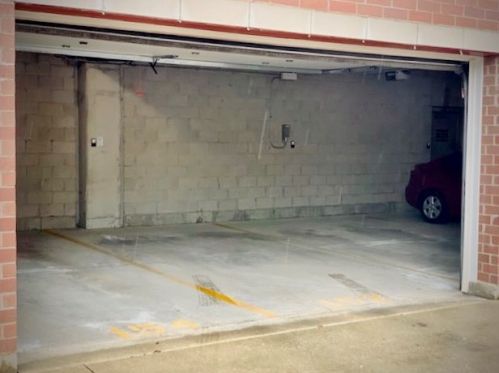 6560 Diversey Ave, Chicago IL  60707-2301 exterior