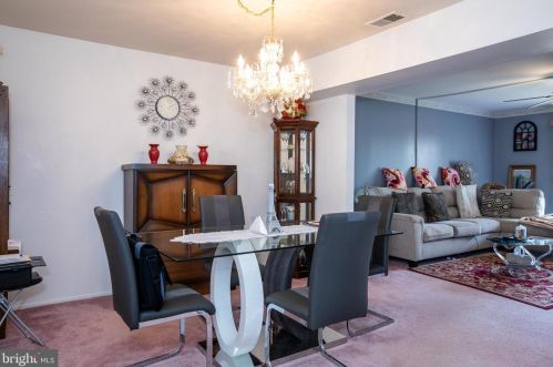 302 Silver Ct, Trenton NJ  08690-3515 exterior