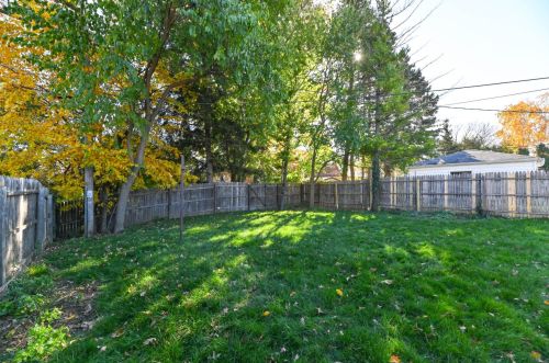 2726 110th St, Milwaukee WI  53227-3015 exterior