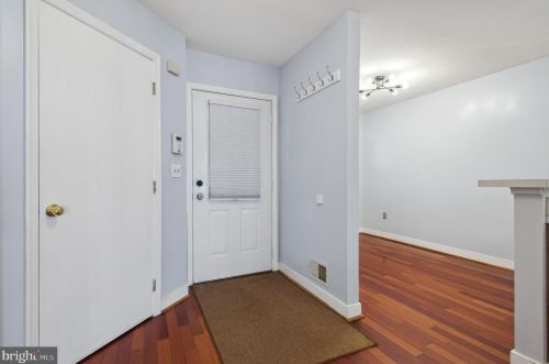 204 Concord Pl, New Brunswick NJ  08902-4572 exterior