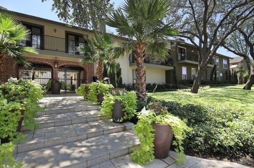 5816 Birchbrook Dr, Dallas TX  75206-4553 exterior