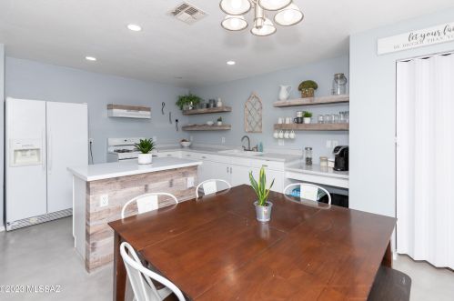 1653 Gaffer Pl, Tucson AZ  85746-3401 exterior