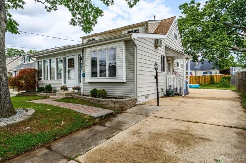 294 Austin Ave, Old Bridge NJ 08857-1205 exterior