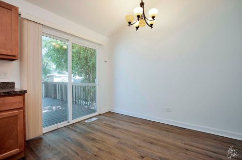 2712 Vermont Ave, Waukegan IL 60087-3648 exterior