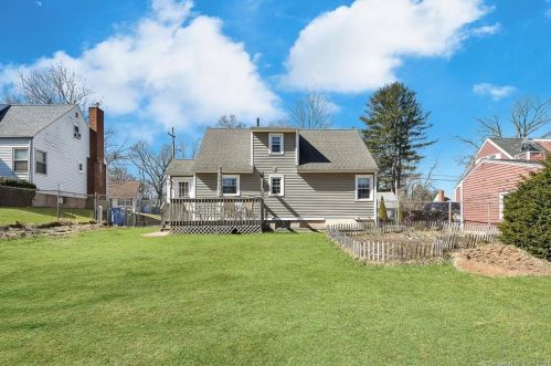 103 White St, Manchester CT 06042-3127 exterior