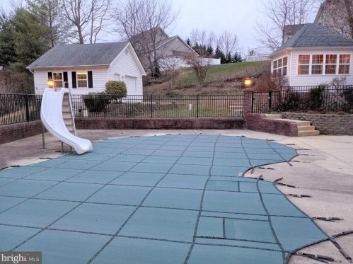 1346 Duchess Ln, Huntingtown MD 20639-2337 exterior