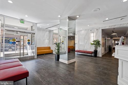 2101 Chestnut St, Philadelphia PA 19103-3197 exterior