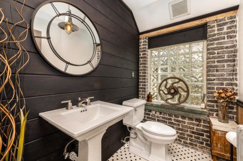 3420 Dousman St, Milwaukee WI 53212-1736 exterior