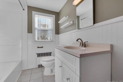 92 Osgood Ave, New Britain CT 06053-2715 exterior