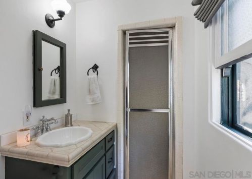 4875 Alder Dr, San Diego CA  92116-2325 exterior