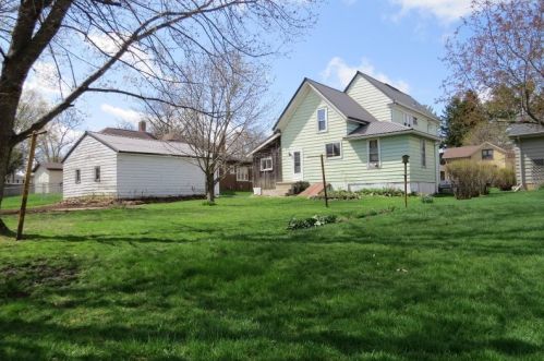 513 Montgomery St, Watertown, WI 53098-2618