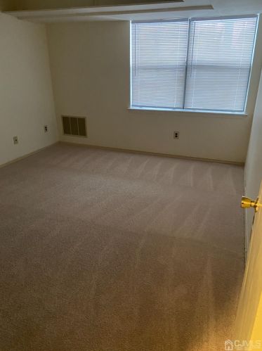 1937 Raspberry Ct, Edison NJ 08817-2769 exterior