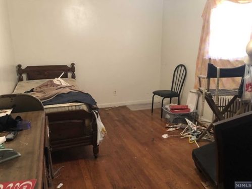 701 Forest Ave, Teaneck NJ 07666-2045 exterior