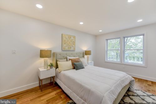 1427 Parkwood Pl, Washington DC  20010-3218 exterior