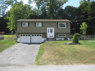 60 Cardinal Dr, Poughkeepsie NY  12601-5720 exterior