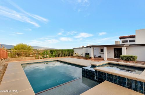 4701 Camino Gacela, Tucson AZ  85718-6813 exterior