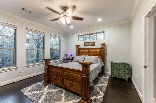 39 Forest Dr, Huntsville TX 77340-5676 exterior