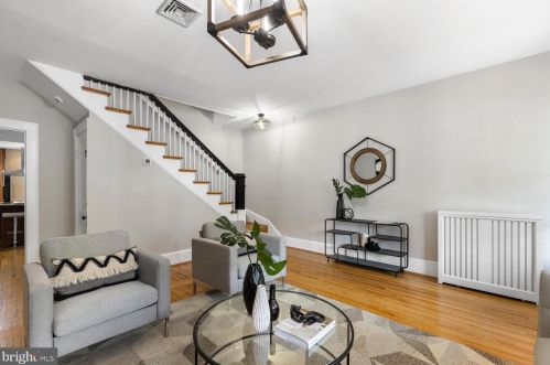 123 Peyton St, Alexandria VA 22314-2723 exterior