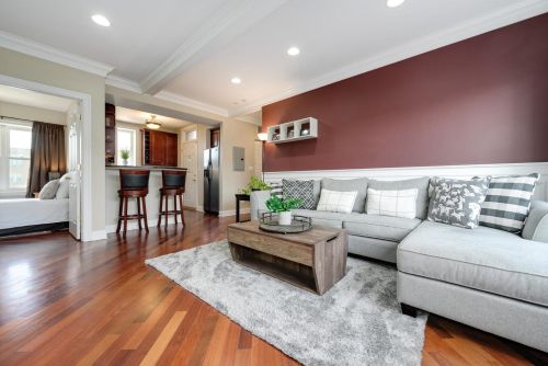 3337 Belle Plaine Ave, Chicago, IL 60618-2315