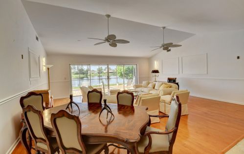 2326 23 Cranbrook Dr, Boynton Beach FL 33436-5711 exterior