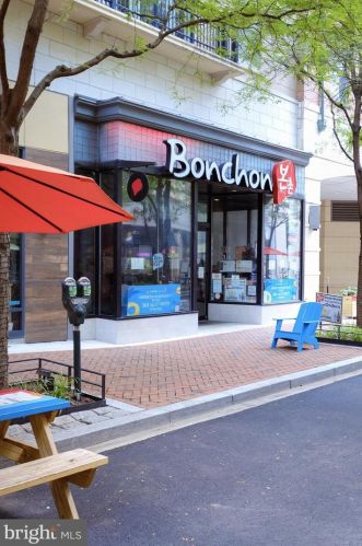 716 Beall Ave, Rockville MD 20850-2107 exterior