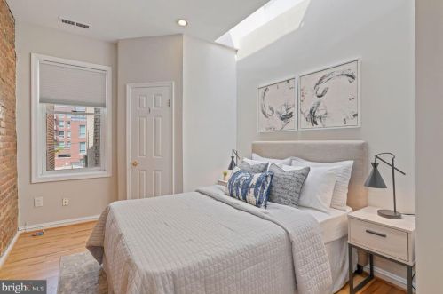 716 3 St, Washington DC 20001-2624 exterior