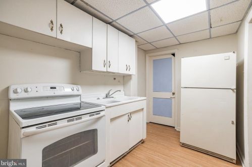 311 Fern St, Darby PA 19023-2613 exterior