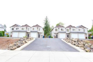 944 Hartson Ave, Spokane, WA 99202-2358