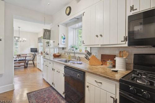 13 Cres, Maplewood NJ 07040-2708 exterior