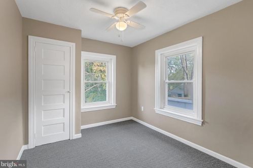 565 Jefferson Ave, Pottstown PA 19464-4721 exterior