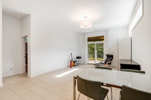 2679 Acorn Ave, Atlanta GA 30305-3703 exterior