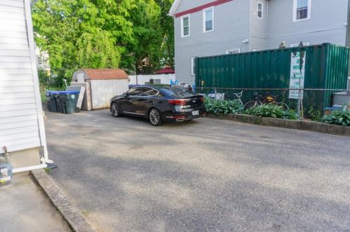 32 Collyer St, Providence, RI 02904-1806