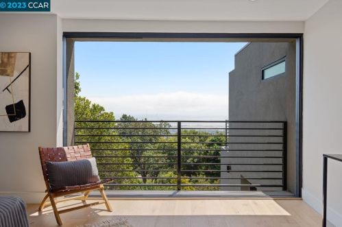 524 Cragmont Ave, Berkeley CA 94708-1207 exterior